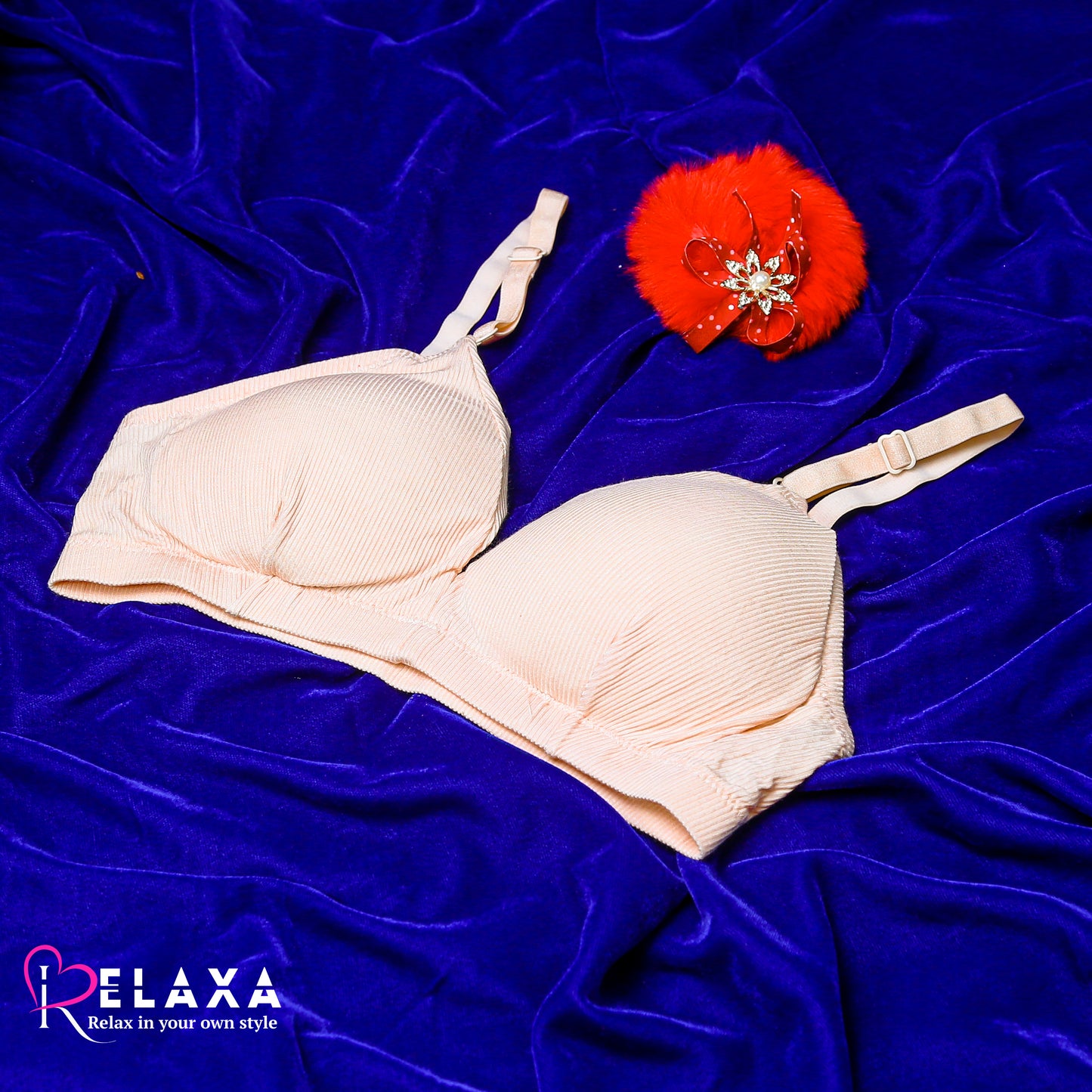 Teeny Hookless bra