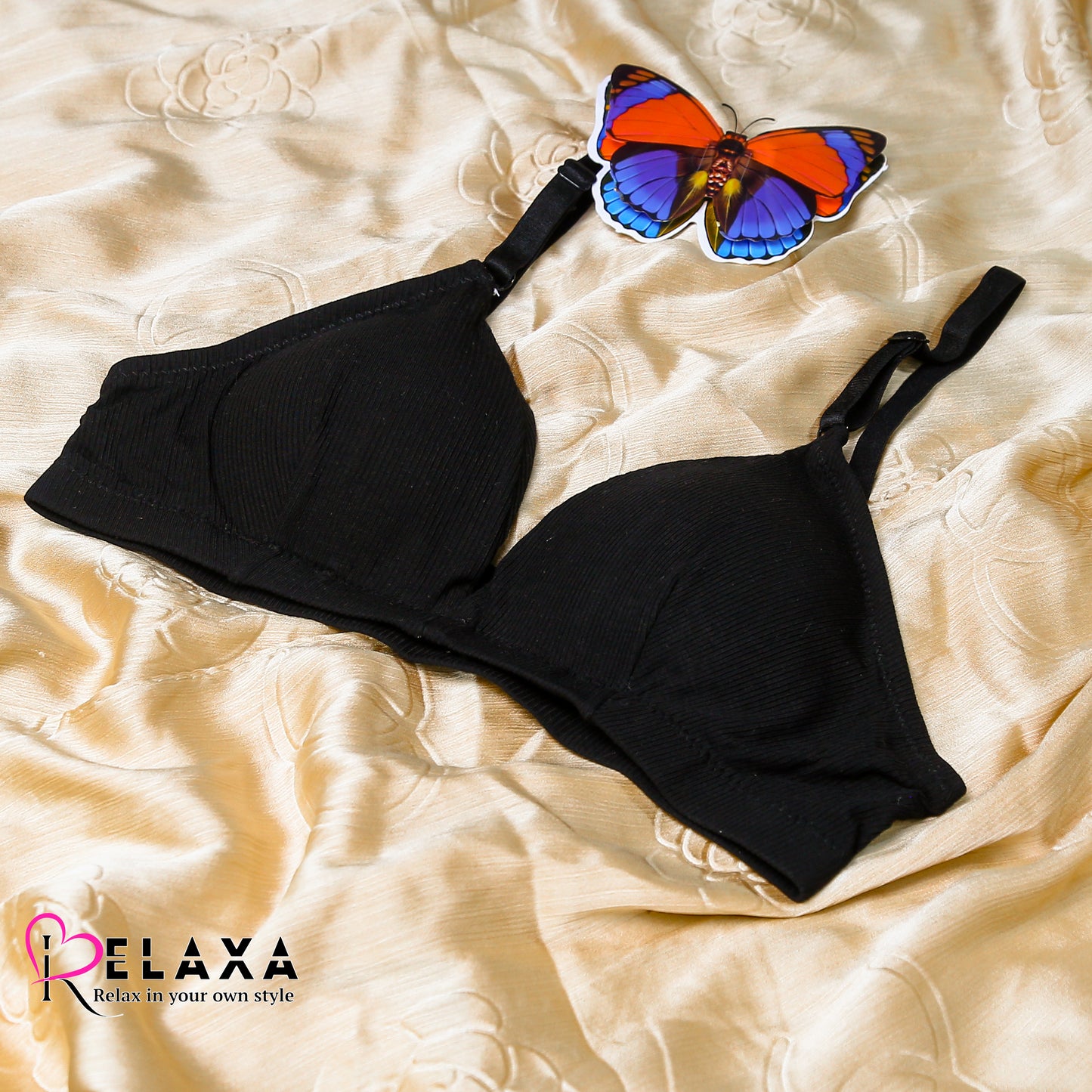 Teeny Hookless bra